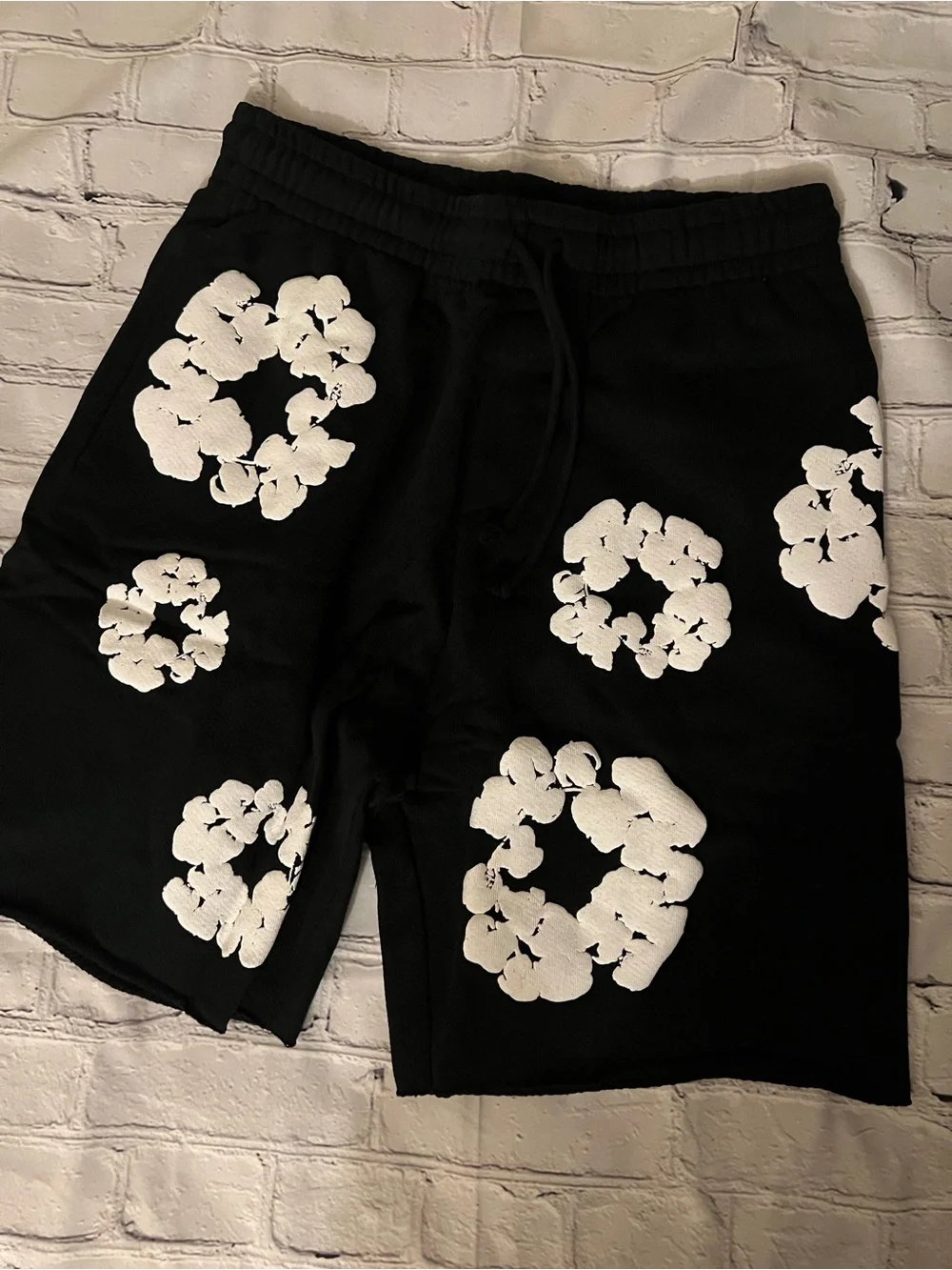 Denim Tears shorts black & White